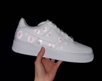 Custom Air Force 1s cute paintings sprinkled in x di LinaTweeArt Custom Air Force 1s cute paintings sprinkled in x di LinaTweeArt