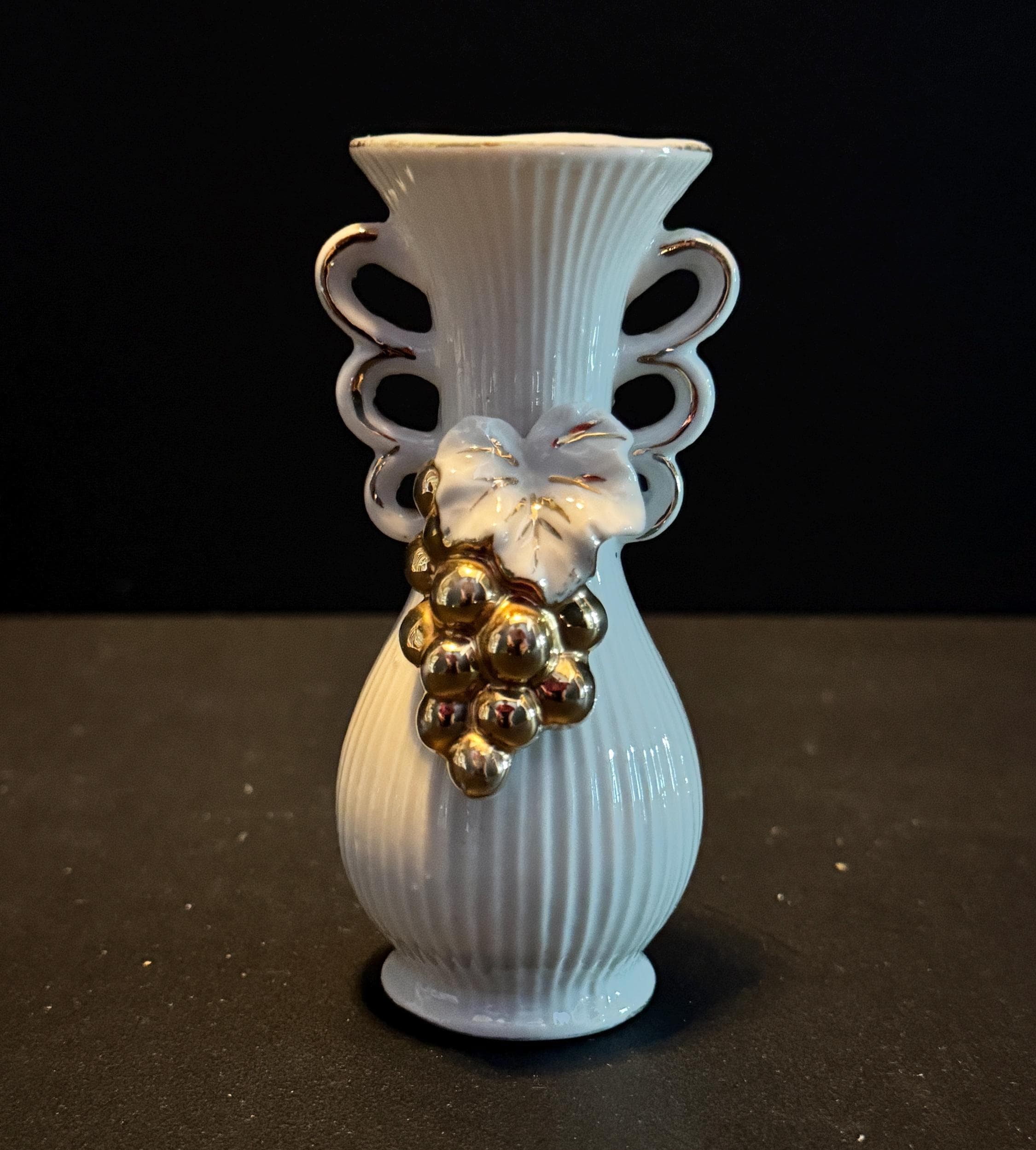Thames Japan Vase - Etsy