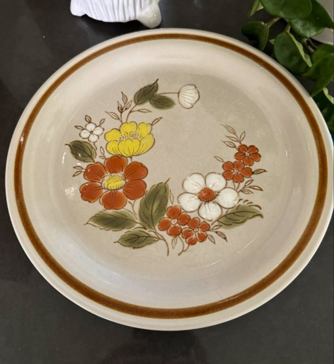 Mountain Wood Collection Trellis Blossom Stoneware Dinner Plate