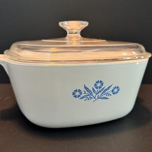 Corning Ware Cornflower Blue Casserole Dish P-2 1/2 - B - 2 1/2 Quart with Clear Glass Lid