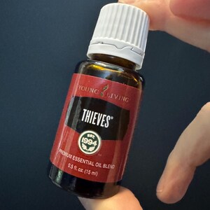 Young Living Young Thieves 15ml 5本セット Thieves, Thieves Oil, Young Living Essential Oil, Thieves