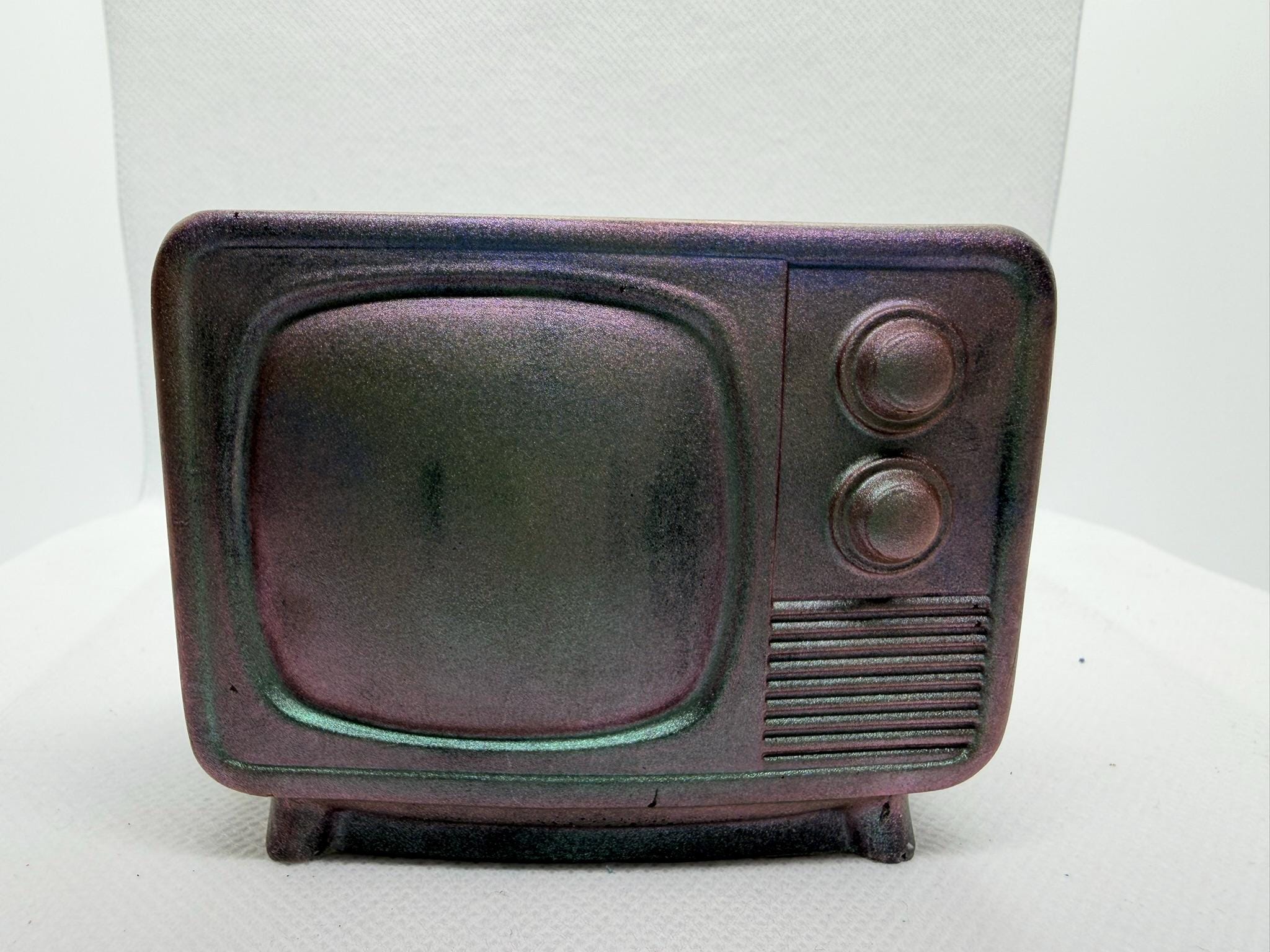 Vaso in resina per televisori classici