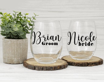 Personalized Bride and Groom Wine Glasses, Engagement Gift, Wedding Day Custom Wine Glasses, Personalized Bride and Groom Wine Glass