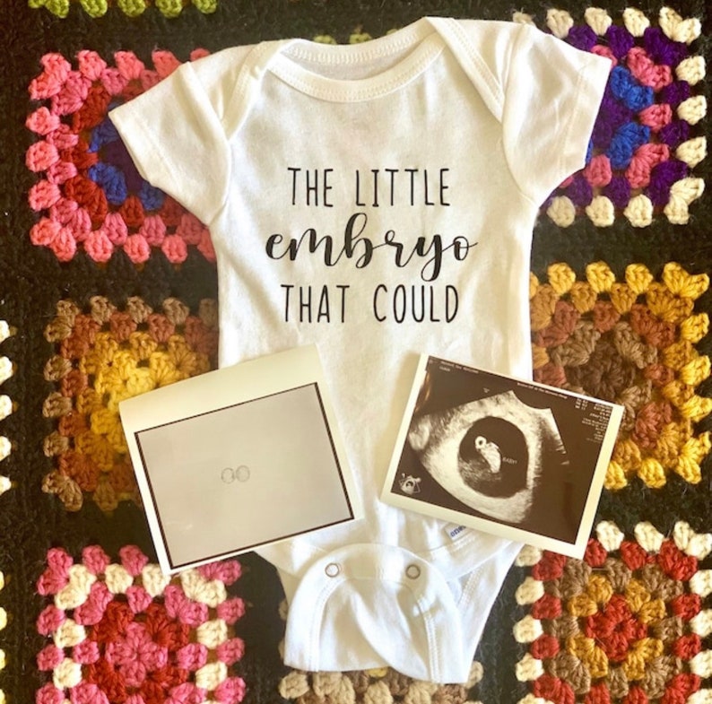 Le petit embryon qui pourrait body dannonce de grossesse, bébé FIV, annonce de bébé arc-en-ciel, révélation de grossesse, cadeau de baby shower image 3