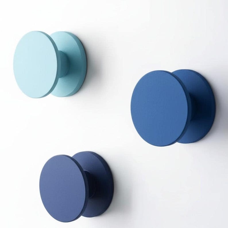 Colorful round wall hooks: modern geometric decor image 3