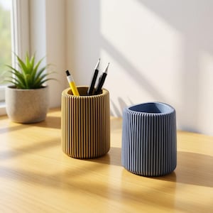 Ribbed Pen Holder: Modern Desk Organizer