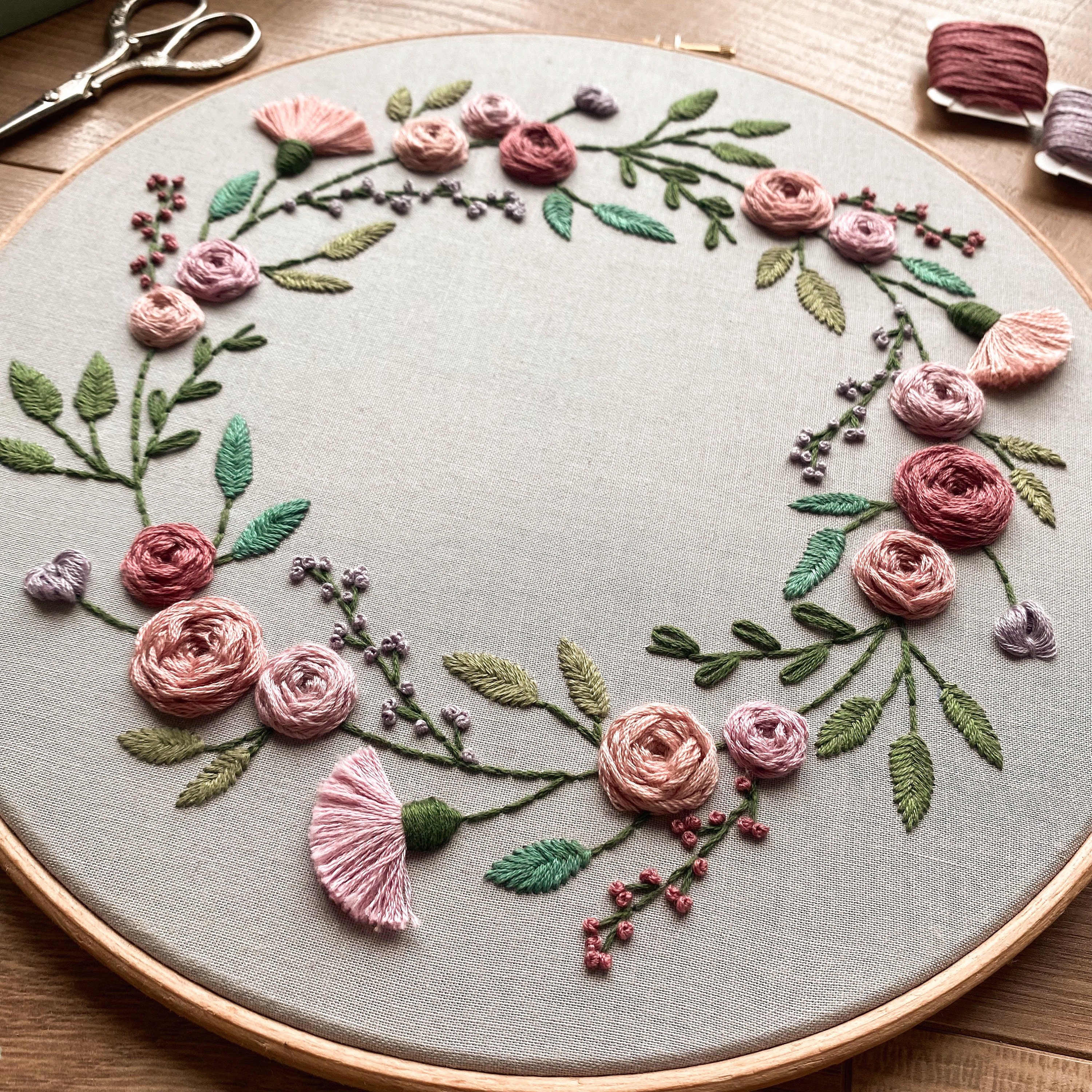 Floral Summer Wreath | Floral Embroidery Pattern | Embroidery Hoop Art ...
