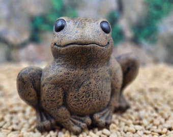 Frog Statue, Leap Frog Concrete Decor, Garden Frog, Toad and Frog Statue