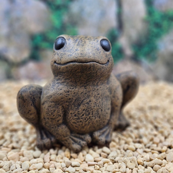 Frog Statue, Leap Frog Concrete Decor, Garden Frog, Toad and Frog Statue