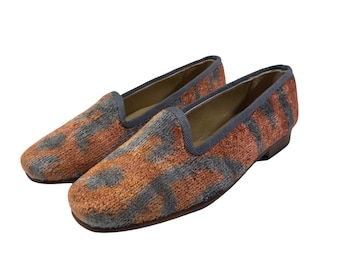 Silk velvet shoes, Women Silk Shoes Size 7,  women silk velvet shoes, silk shoes, women mule shoes, Ikat Silk Velvet, Kilim Shoes
