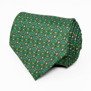Classic Green Premium Silk Tie Necktie with Fine Object Pattern