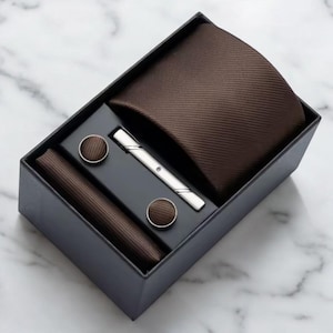 Chocolate Brown Textured Men’s Tie Gift Set – Necktie, Pocket Square, Cufflinks & Tie Clip