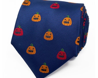 Krawat z dynią Jack-o’-Lantern na Halloween w kolorze granatowym