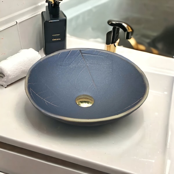 WB052 Very elegant round countertop washbasin.