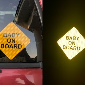 Odblaskowa naklejka „Baby On Board” „Kids On Board” „Twins On Board” Prismatic na samochód ciężarówkę motocykl kask Oralite V98