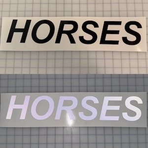 PFERDE 3 &quot;x 17&quot; REFLEKTIVER Aufkleber (10 verschiedene Farben) Typ 1 Oralite 5650 Nikkalite ELG Arial Bold Italic Sicherheit Polizeifahrzeug Grafik