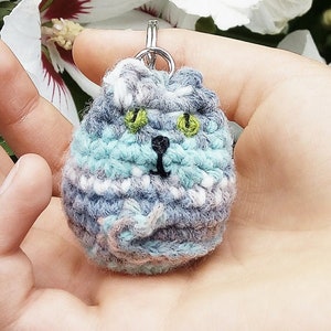 Crocheted kitty keychain