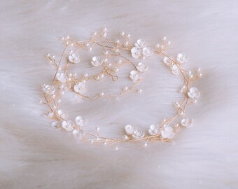 Weeding Haarranke für Bräute mit weißen Blüten und Perlen für lange Haare, Gold Haarranke, Braut Headpiece MUST HAVE!