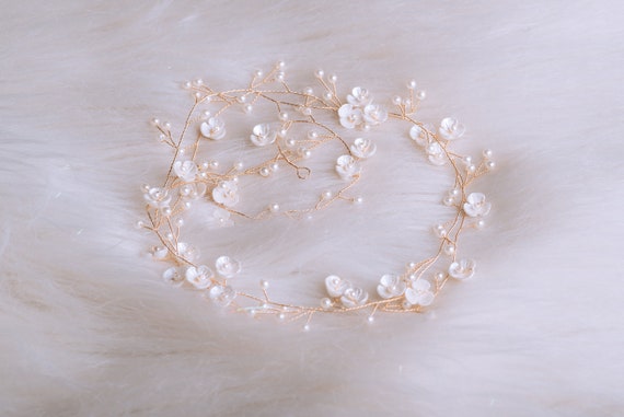 Gold Hair Vine With White Flowers & Pearls - NWOT Simply Beautiful Gold With White Pearl Flowers 100cm Hair  main image 3