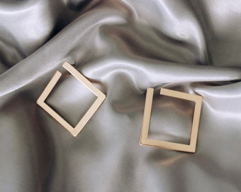 Gold Quadratische Ohrringe, Minimalistische Gold oder Silber Viereck Ohrringe, Geometrische Statement Ohrringe, Medium Hoop Ohrringe, Moderne Hoops