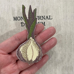 Onion Patch,  Vegetable Patch, Garden Iron-on Patch, Food Iron-On Badge, Onion Embroidered