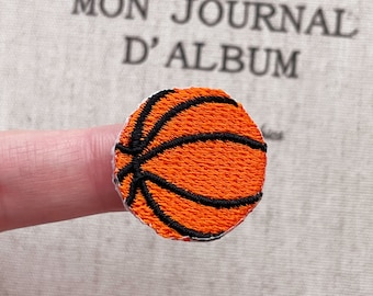 Pallone Da Calcio E Logo Delle Ali, Distintivo Della Squadra Di Calcio 644408 1866 - Foto 2