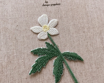 White Flower Patch, Daisy Flower Patch, Flower  Iron-on Patch, Flower Iron-On Badge, Flower  Embroidered