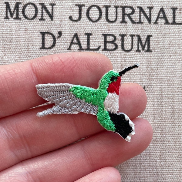 Tiny Hummingbird Patch, Little bird patch, small bird  iron on, bird applique, gift for bird lovers