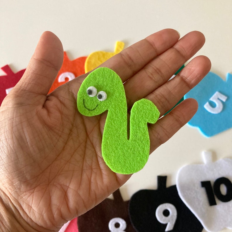 10 Colorful Apples/Little Worm/Felt Set/Flannel Board Teaching/Preschool Circle Time/Storytime/Numbers/Colors 2 Songs/1 Activity image 3