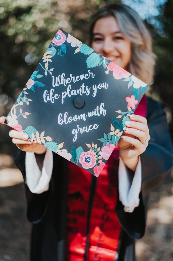 Cappello di laurea floreale, cappello di laurea con fiori colorati