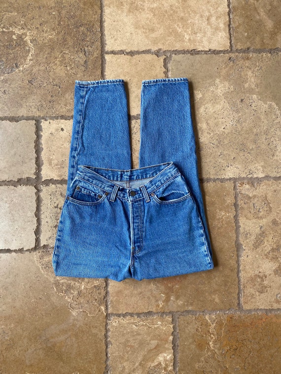 Vintage 1980s Medium Wash Levis 501 Jeans 25/26W - image 2