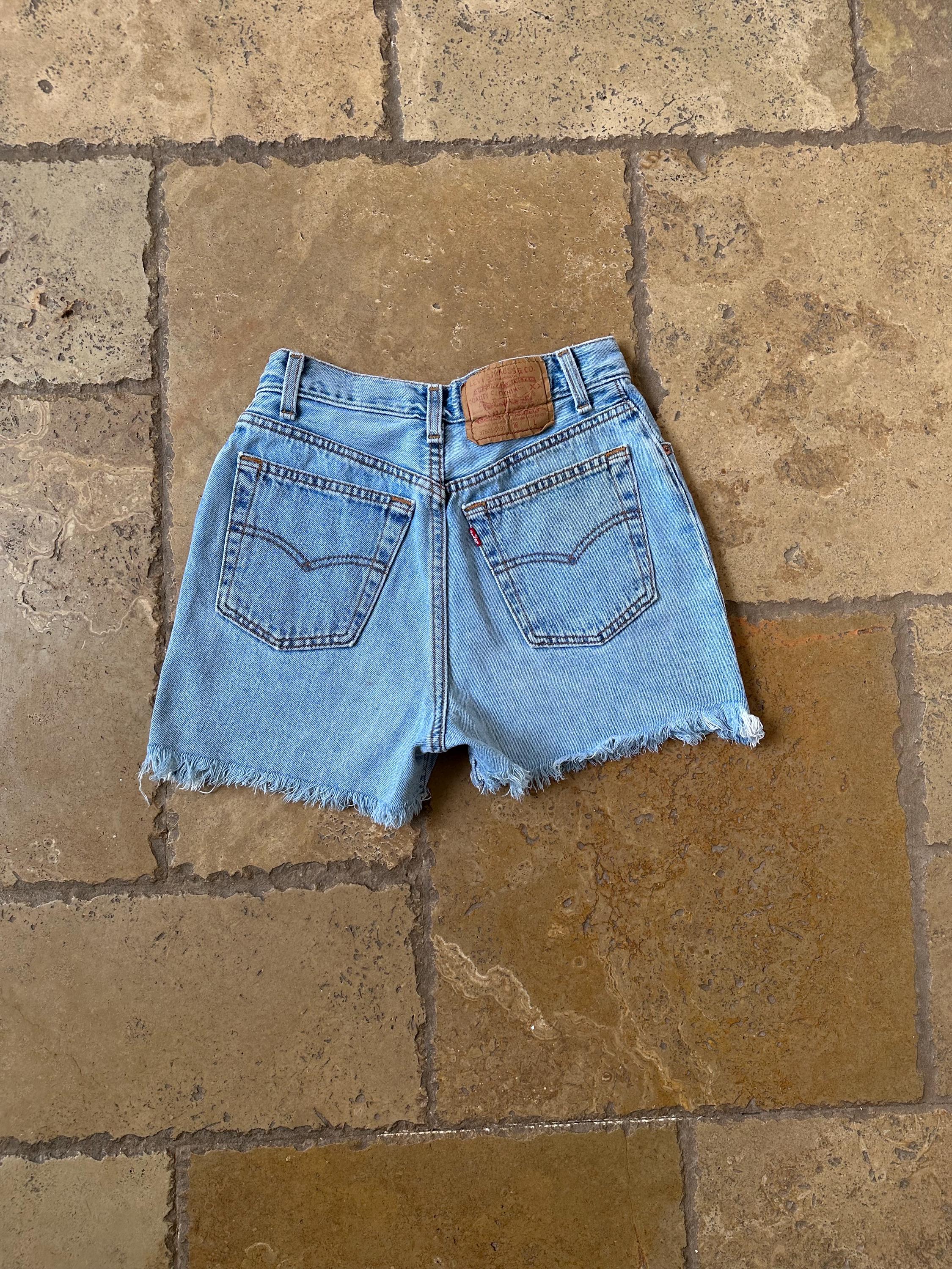 90s Vintage Light Wash Levis 501 Shorts 25W - Etsy