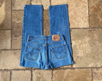 Vintage 90s Medium Wash Straight Leg Jeans Levis 501 27/28W