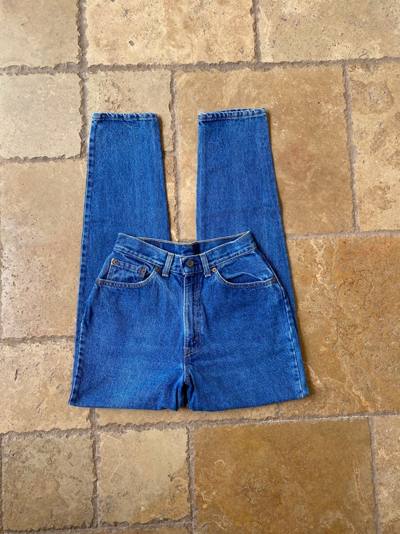 1980s Medium Wash High Waisted Levis 505-206 26/2… - image 2