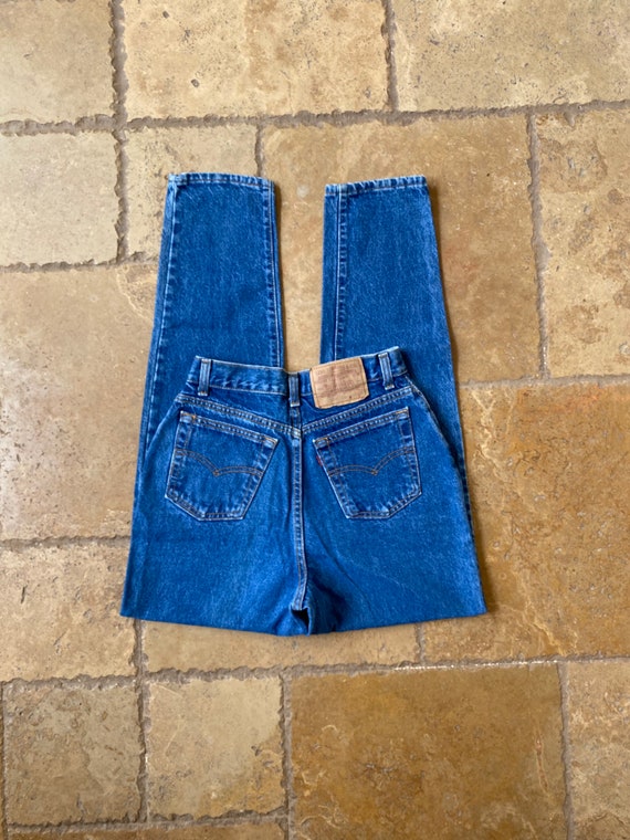 1980s Medium Wash High Waisted Levis 505-206 26/2… - image 1