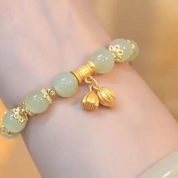 Bracelets perlés de jade Hetian pour femmes, bracelet délicat avec charme de lotus, bracelet d’amitié plaqué or, cadeau d’été minimaliste pour elle