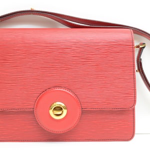 Authentic Louis Vuitton Epi Leather Free Run Red Vintage Handbag Purse 0p5320