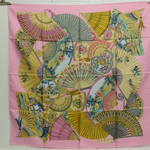 Authentic Gucci Vintage Scarf 90cm Silk Pink Eastern Fans Design 8p9335