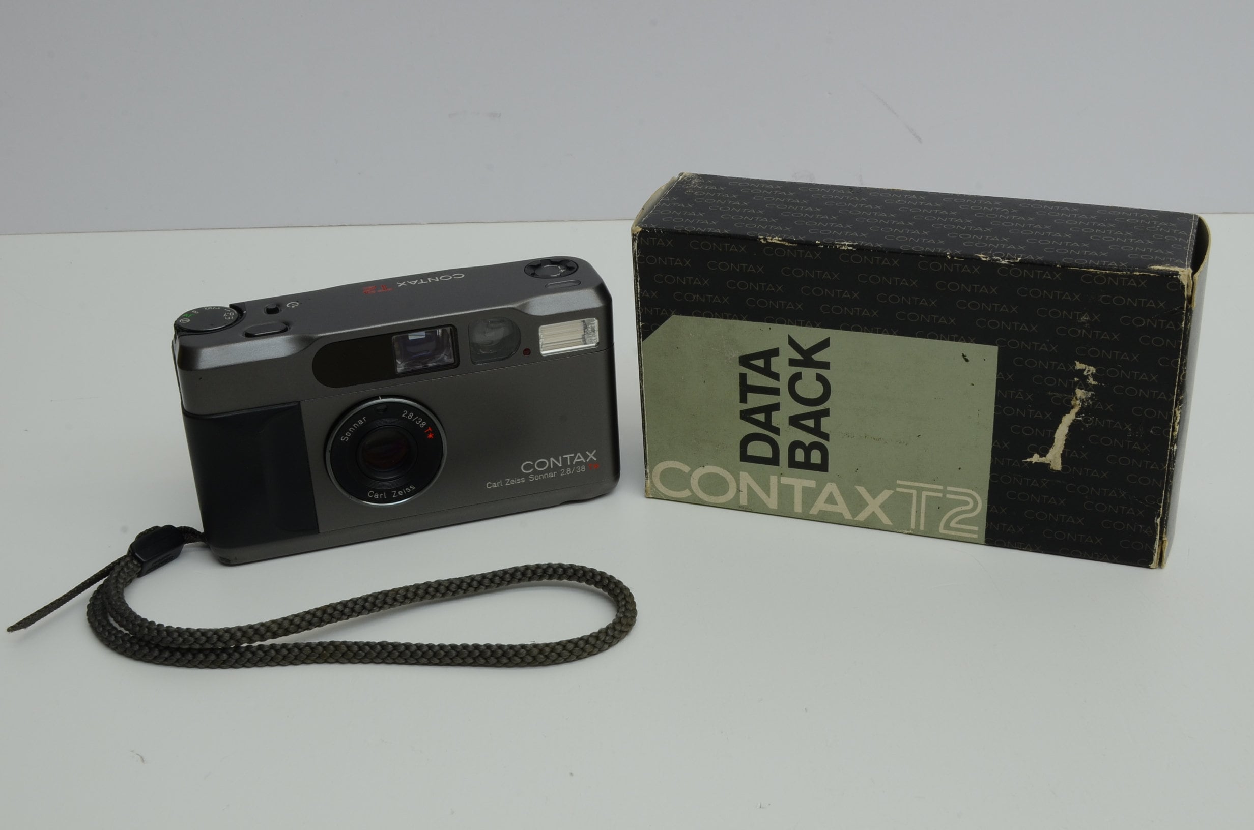 Authentic Contax T2 Camera 38mm Autofocus Carl Zeiss Sonnar