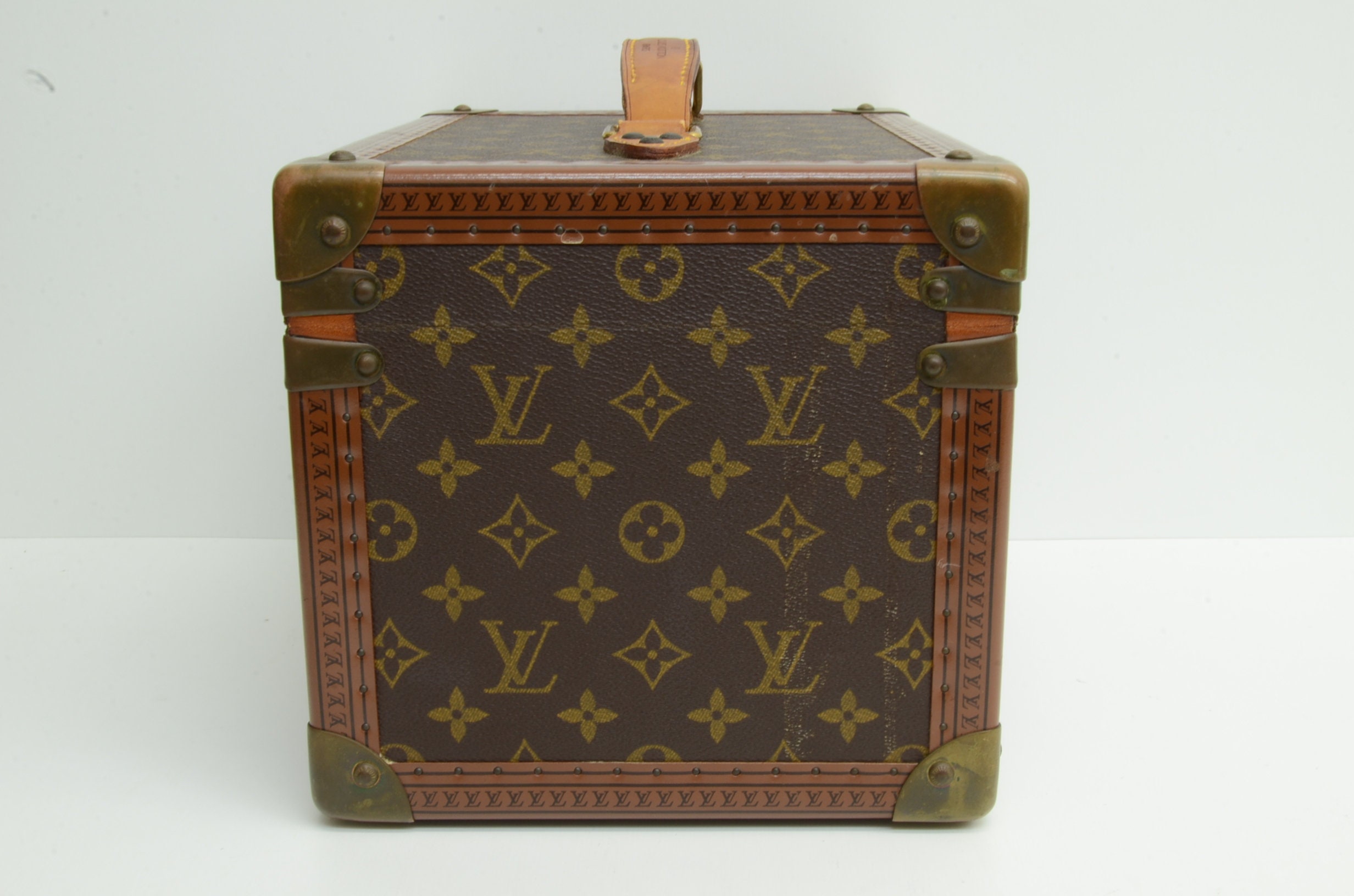 Louis Vuitton, Boite à Flacons, beauty box. - Bukowskis