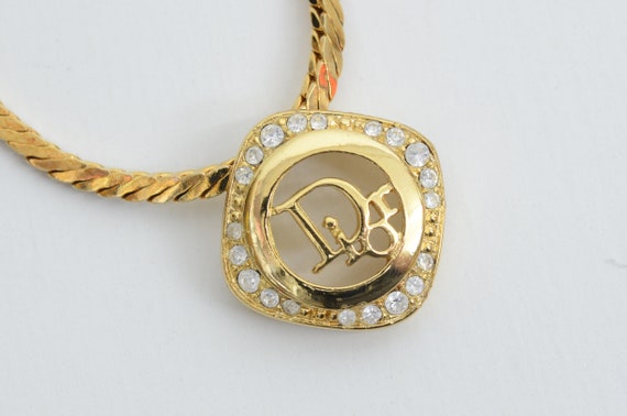 Christian Dior Vintage Emblem Necklace - COLLECTOR'S ITEM – como-vintage