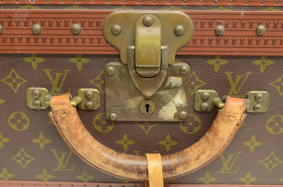 Amazing and Rare Louis Vuitton Hat Trunk in Brown Monogram stencil