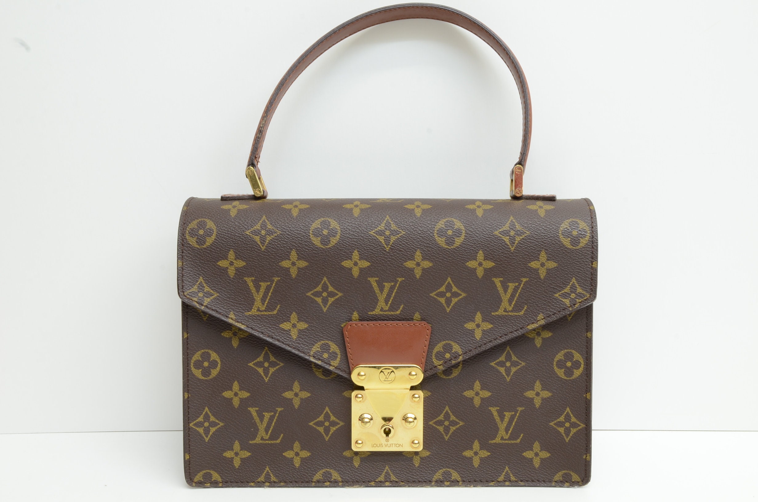 Authentic Louis Vuitton Concorde Vintage Leather Handbag Authentic Louis Vuitton Concorde Vintage Leather Handbag