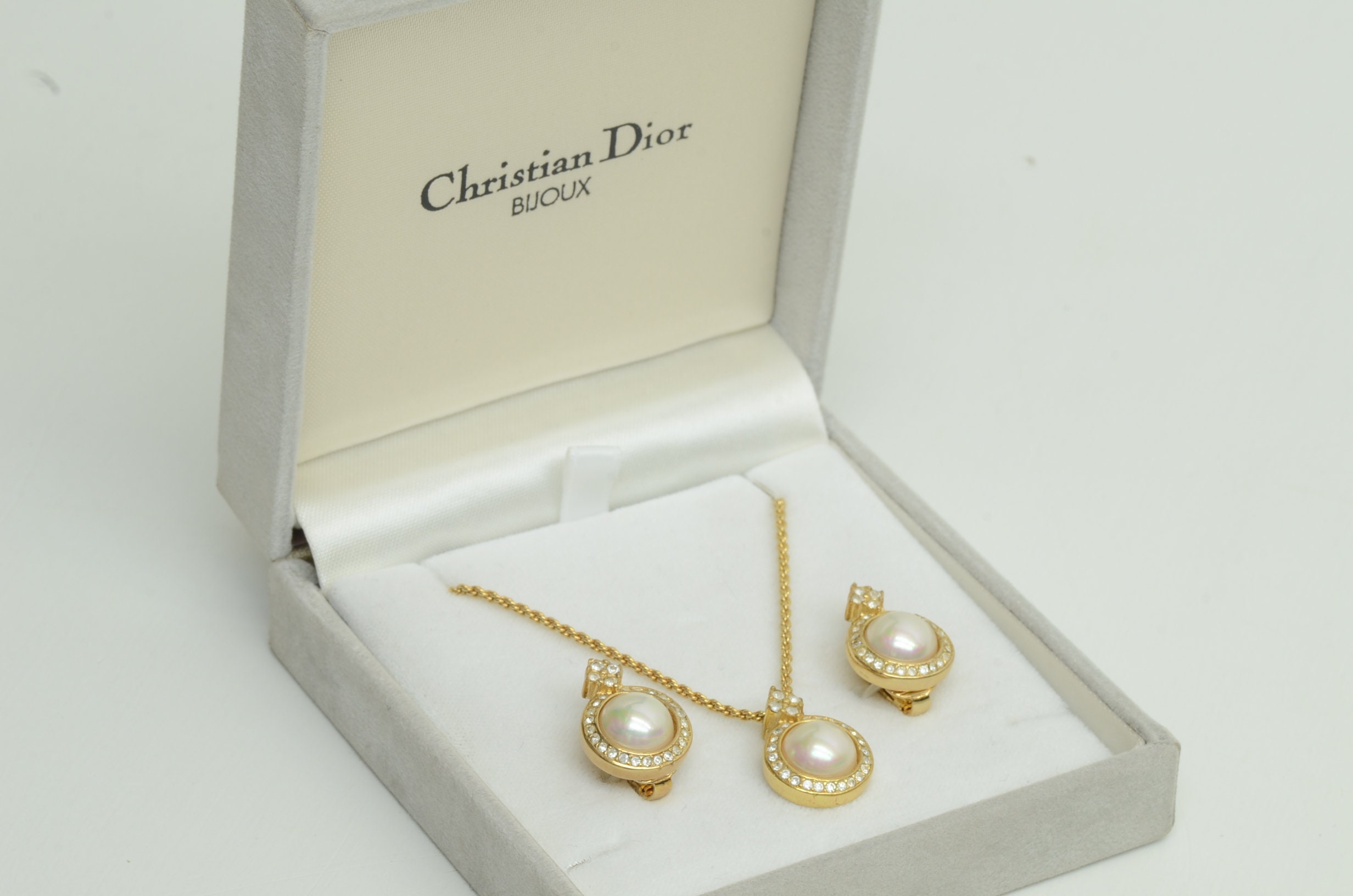 Top với hơn 89 christian dior necklace pearl siêu hot  trieuson5