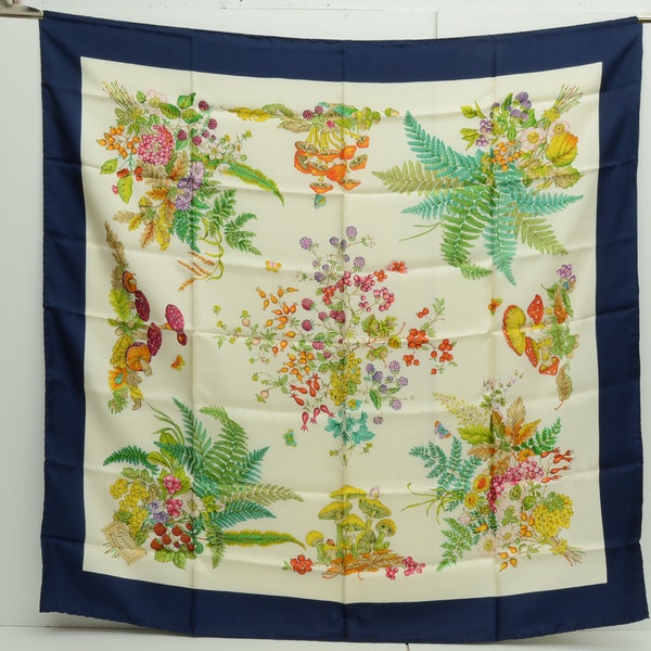 Authentic Gucci Vintage Scarf 90cm Silk Blue White Mushroom Flower Accessory Collection 0p4813