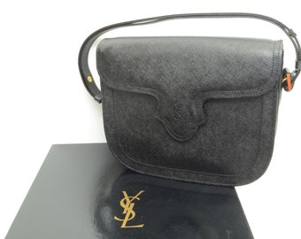 Authentic YSL Leather Shoulder Bag GP Fold Magnet Black Vintage Purse 1p481
