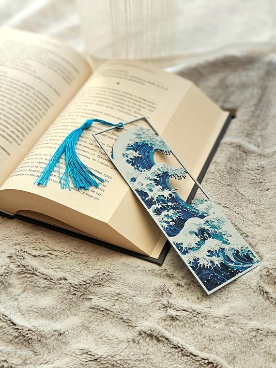 Great Wave Bookmark – Hokusai Inspired Hueforge Art, Ocean Wave Design, 3D Printed Bookmark