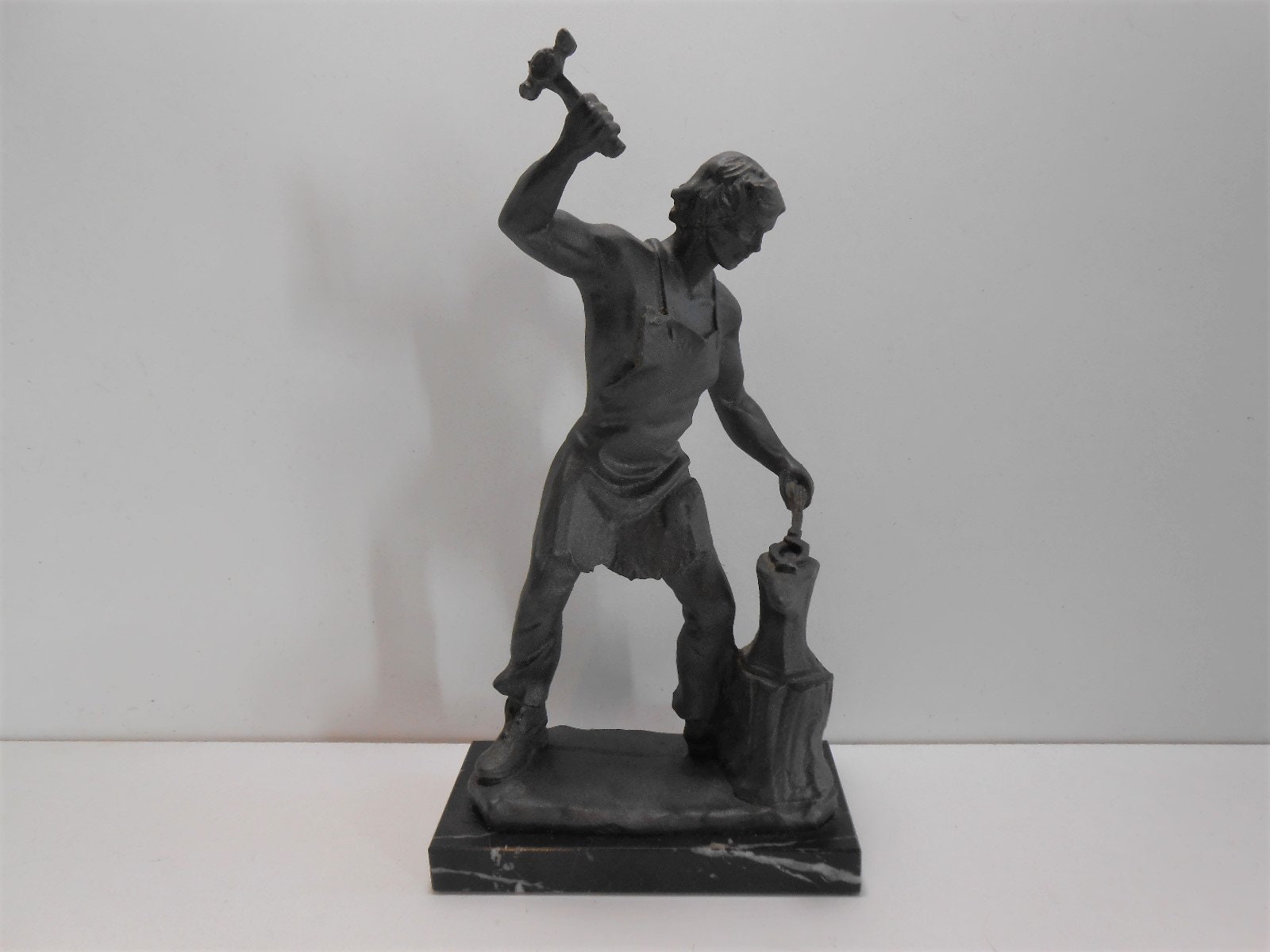 statuette Sculpture Régule/Blacksmith