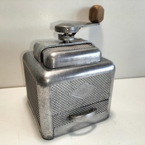 Vintage coffee grinder Moulux 50&#39;s D/ coffee grinder mill Kaffeemühle