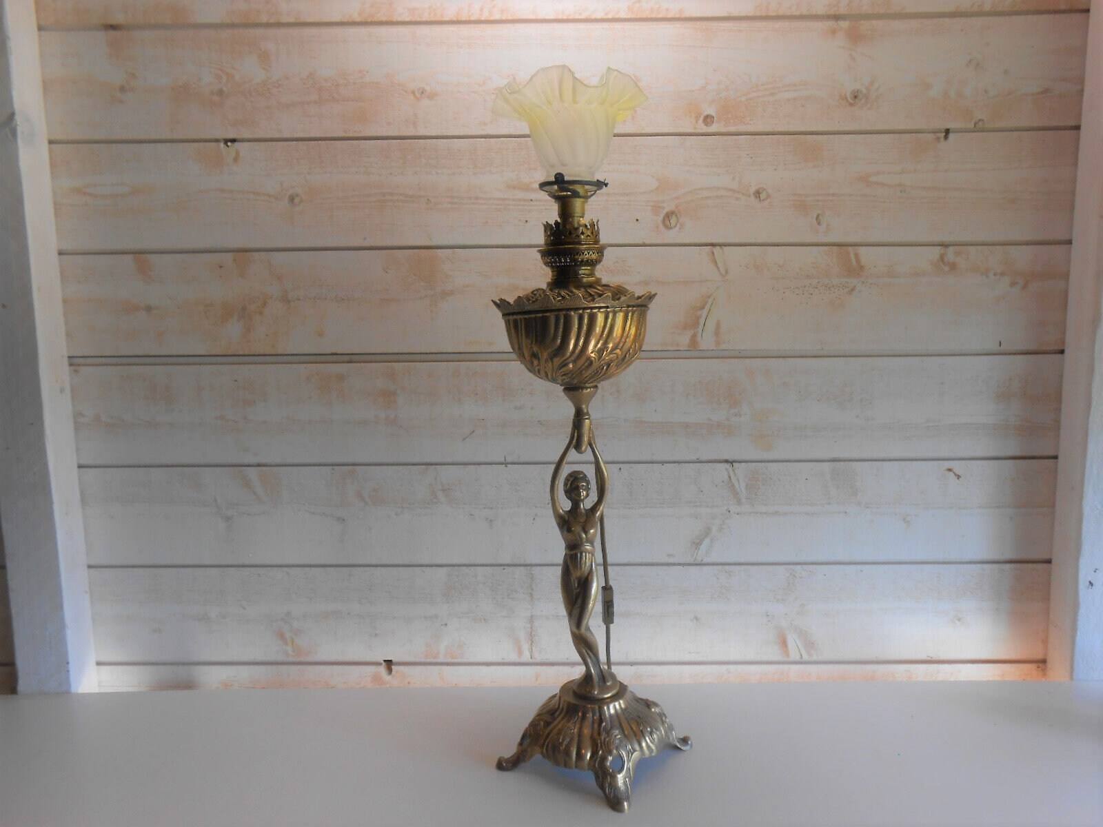 Grande Lampe à Pétrole Bronze/Oil Lamp